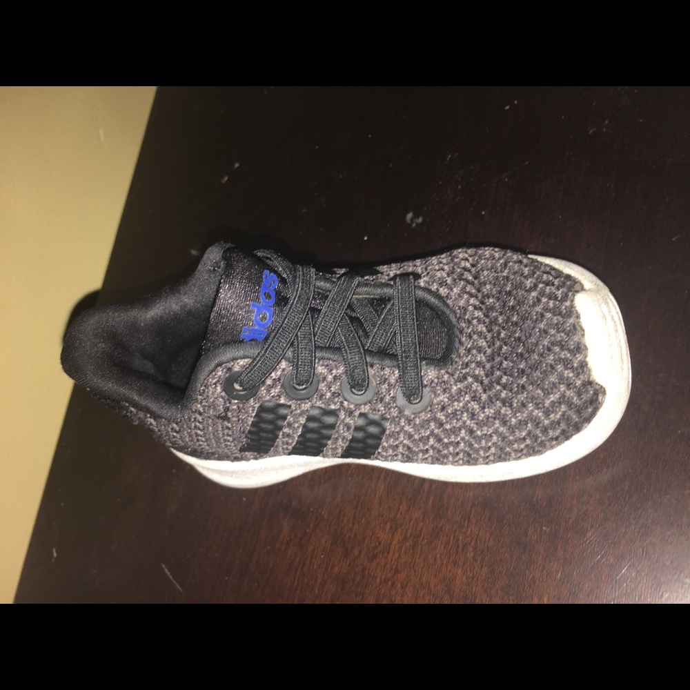 Adidas - Picture 2 of 3